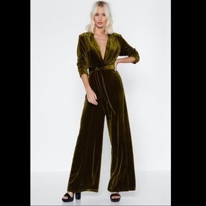 NWT Nasty Gal Velvet Wide Leg Jumpsuit Olive Size 6 NO BELT Fall